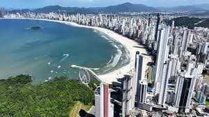 Saiba como encontrar as melhores garotas de programa para sexo virtual em Balneário Camboriú