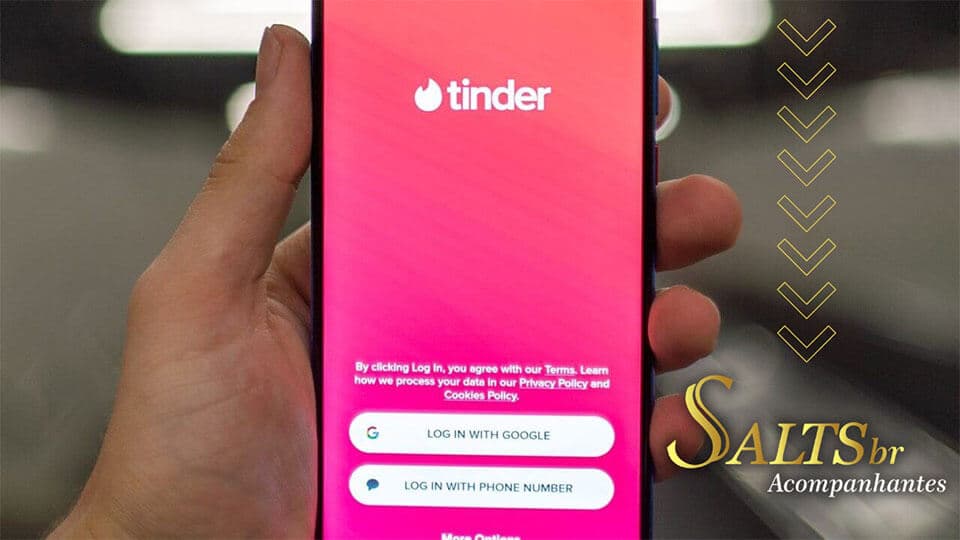 Homens estão saindo do Tinder e saindo com acompanhantes Homens estão saindo do Tinder e saindo com acompanhantes