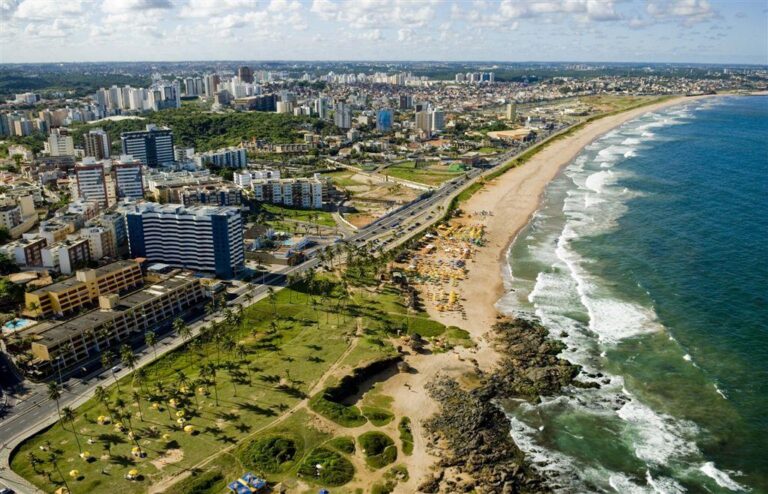 costa azul salvador