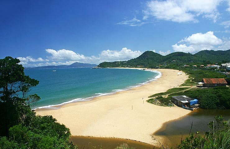 praia do estaleiro bc