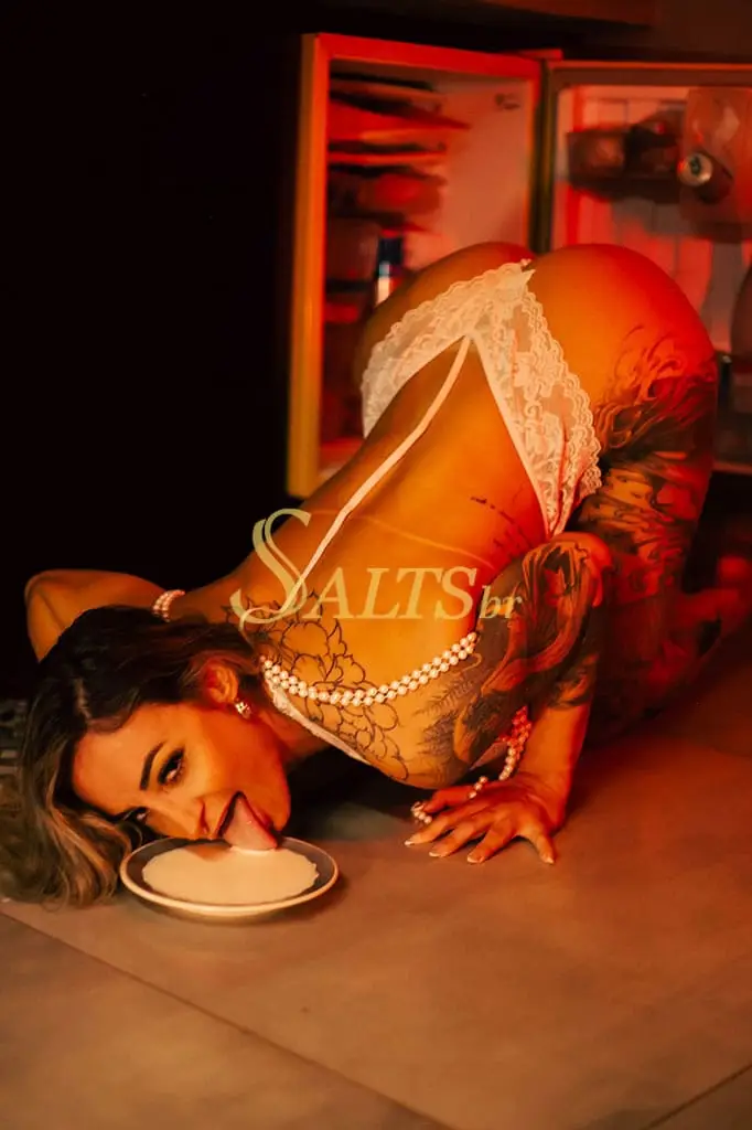 Acompanhantes de Luxo em BC - Carolzinha