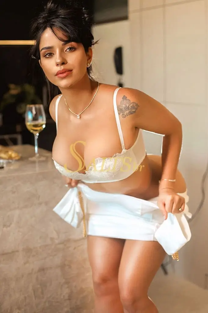 Escorts in Floripa - Aghata Valentini